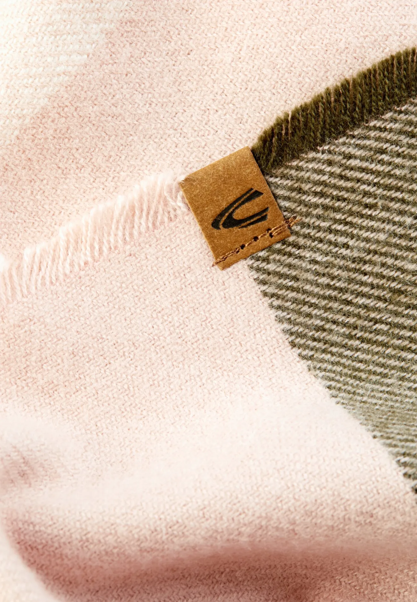 Damen Camel Active Schals & Tücher^Feiner Webschal mit kariertem Muster