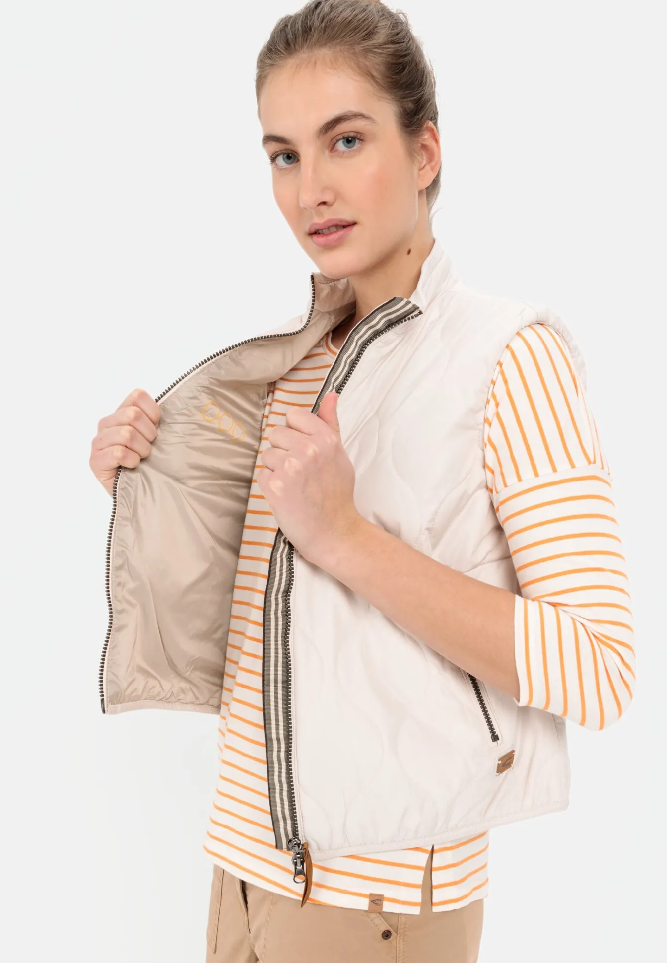 Damen Camel Active Jacken & Westen^Kurze Steppweste aus recyceltem Polyester