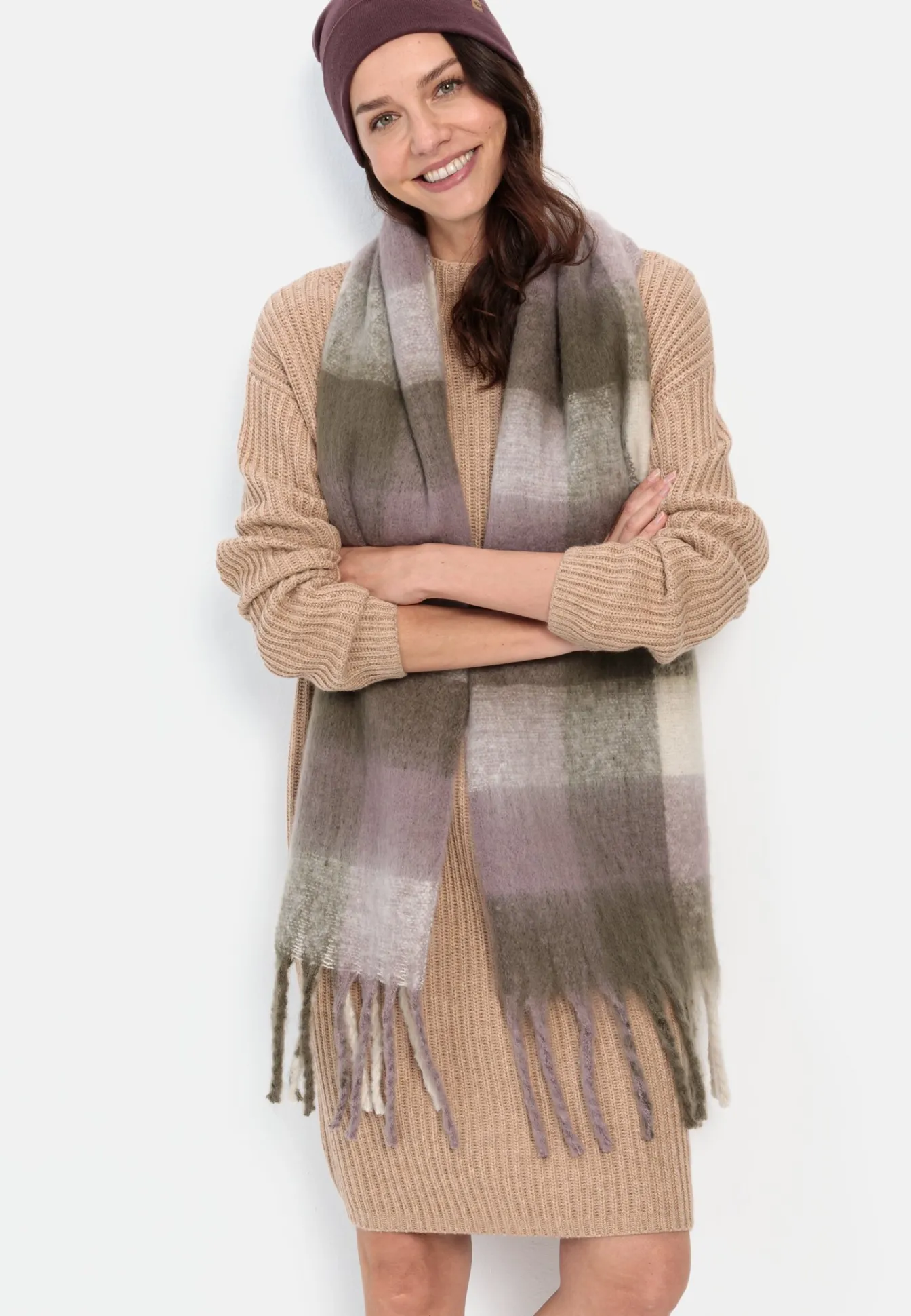 Damen Camel Active Kleider^Strickkleid mit Stehkragen